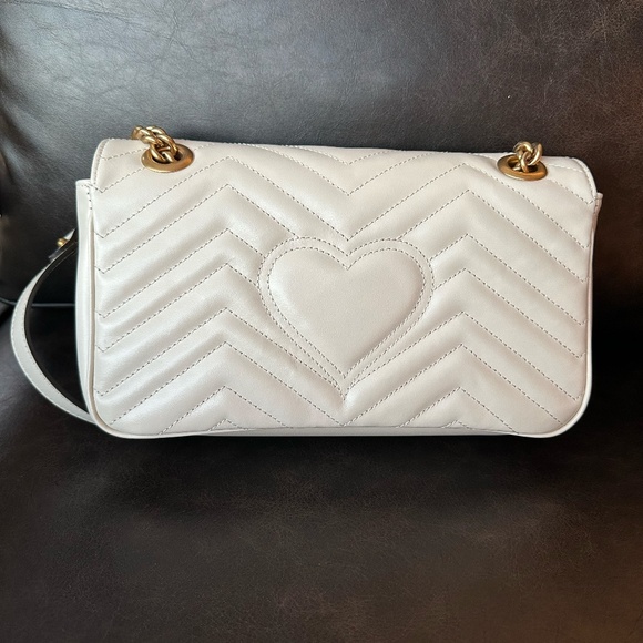 NEW Gucci GG marmont bag medium, white w/ matte gold finish - UNAVAILABLE Online - Picture 2 of 11